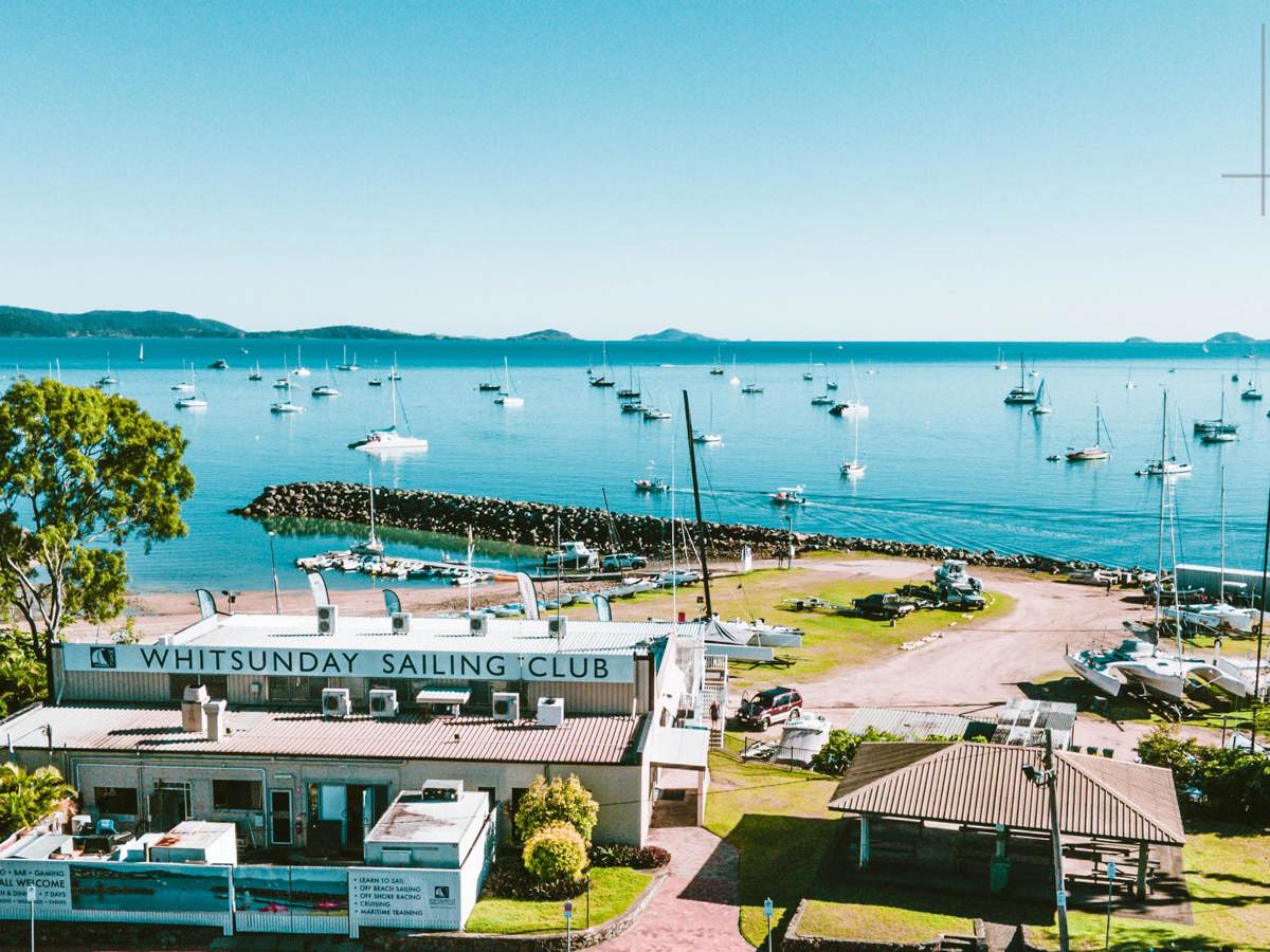 whitsunday yacht club airlie beach