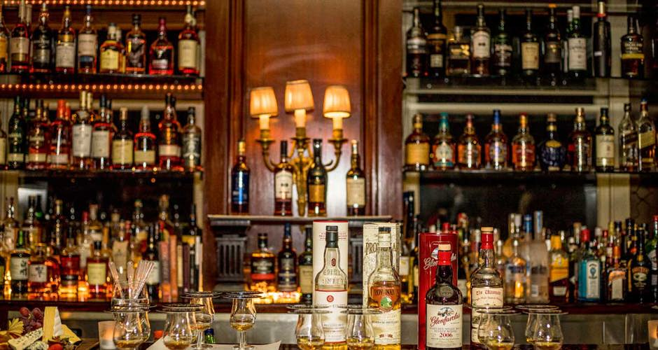 Highlander Whisky Bar at Sir Stamford at Circular Quay - 4